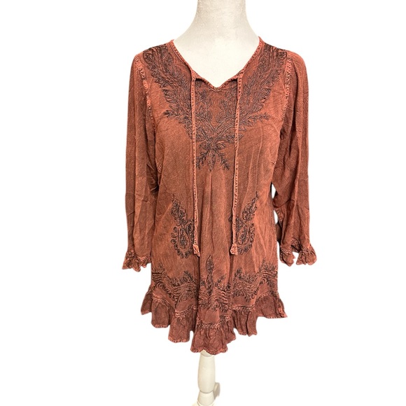 Embroidery flutter sleeve tunic top XL/1X - Picture 4 of 6